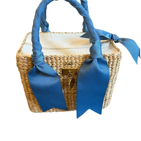MME.mink Woven Bag